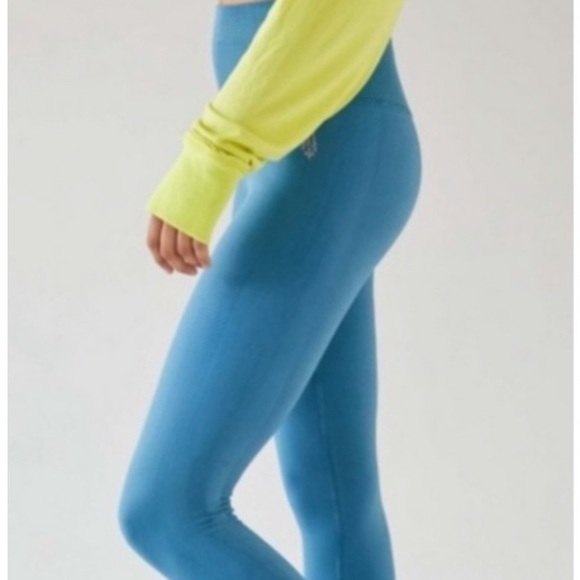 🟣🔷FP Movement Free Throw Leggings🔷🟣 - Picture 2 of 4